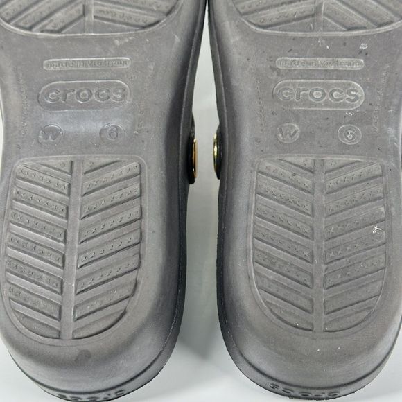 Crocs Sanrah Navy Grey Gold Medallion Circle Sandals Shoes Women's Size 6 - Picture 15 of 16